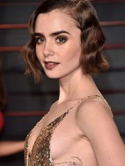 Collin nude lily Lily Collins